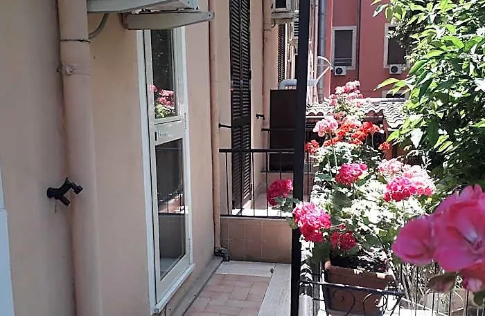 Gioia Konukevi 4*